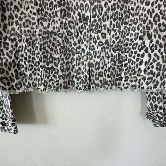 Nordstrom Thread & Supply NWT Golden Jaguar Leopard Print Cropped Denim Jacket - Picture 3 of 11